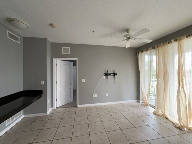 Building Photo - 5257 Cane Island Loop