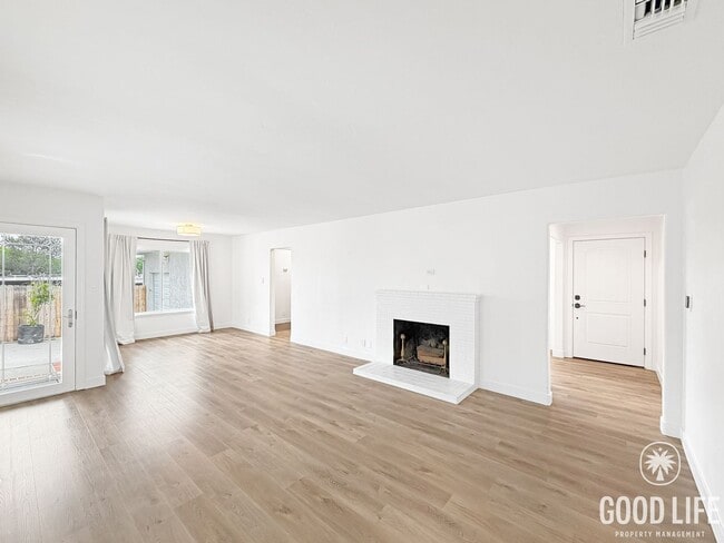 Building Photo - Bright 3BD/2BA Single-Family Home in La Mesa with Large Yard, In-Unit Laundry & Spacious Garage