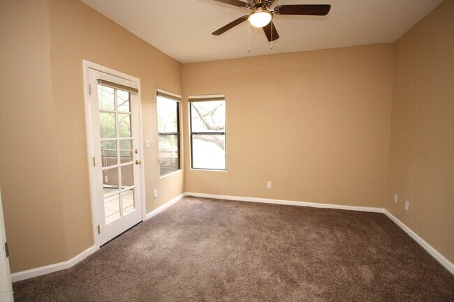 Building Photo - 6655 N Canyon Crest Dr