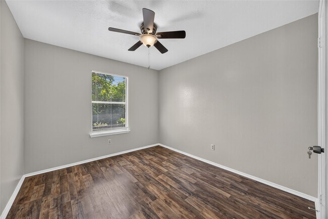 Building Photo - 13610 Repa Ln