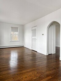 Building Photo - 35 Terrace Dr