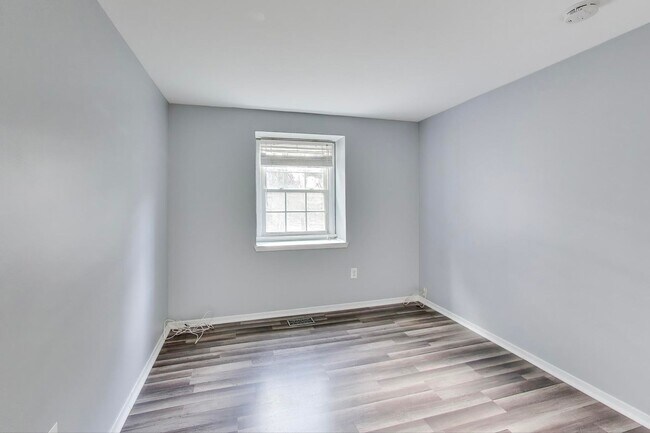 Building Photo - 5769 Yellowrose Ct