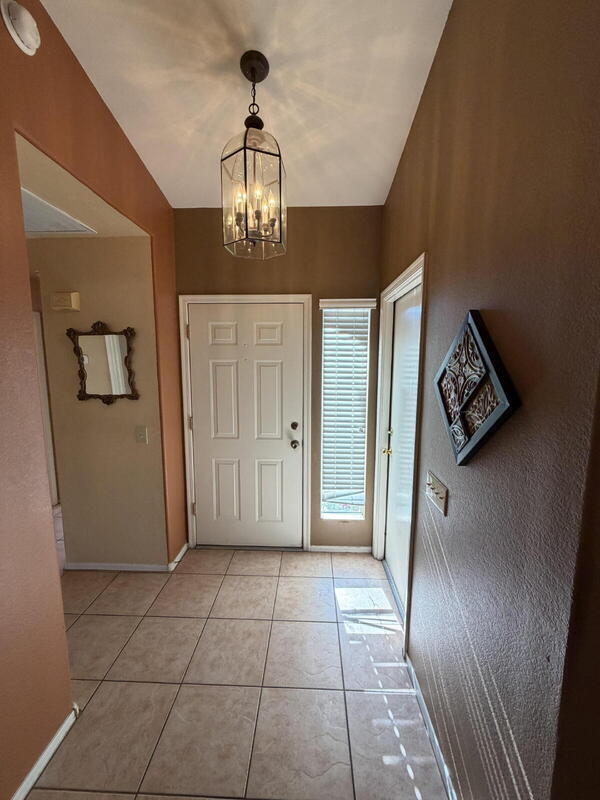 Building Photo - 6761 S Oakmont Dr