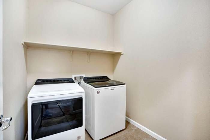 Building Photo - 3270 Alps Ln