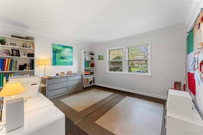 Building Photo - 40 Meadow Rd