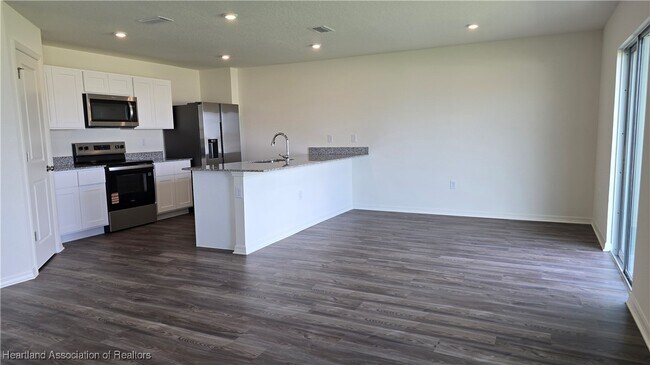 Building Photo - 1352 Stone Ridge Cir