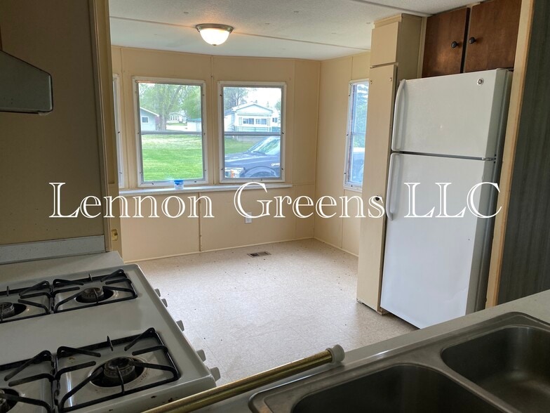 Building Photo - 1164 S Overland Dr