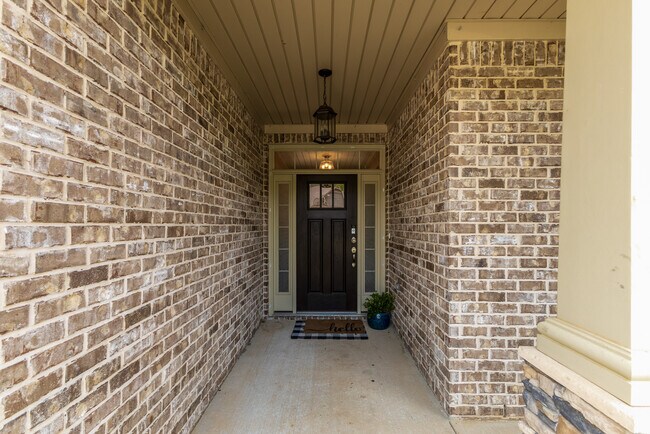 Building Photo - 7519 Flint Xing Cir SE