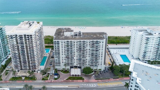 Building Photo - 5701 Collins Ave