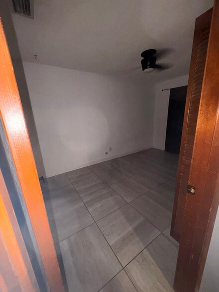 Building Photo - 1317 N Shangri-La Dr