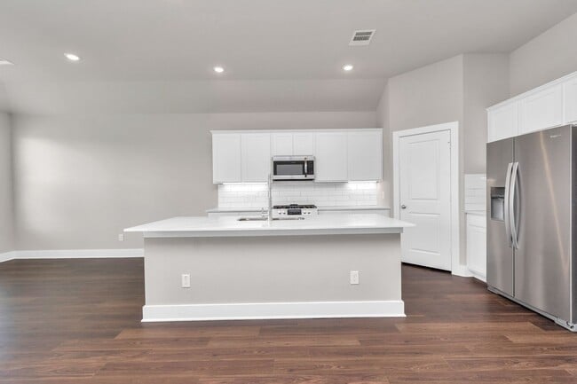 Building Photo - The Linden – Modern Comfort Meets Resort-Style Living