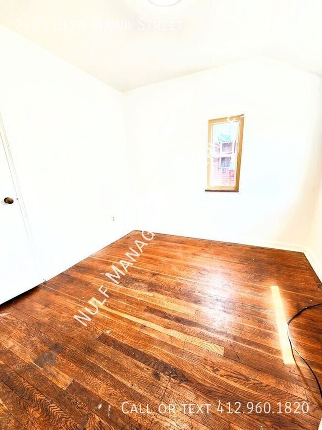 Building Photo - 2725 Glen Mawr St