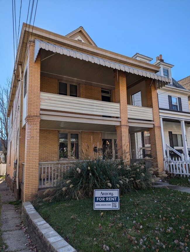 Building Photo - Kam316