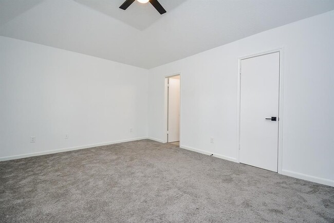 Building Photo - 1510 Plumwood Dr