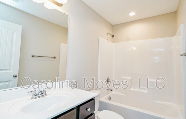 Building Photo - 276 Lockeland Park Dr