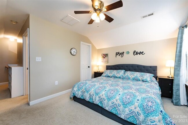 Building Photo - 1537 Tyger Brook Ln