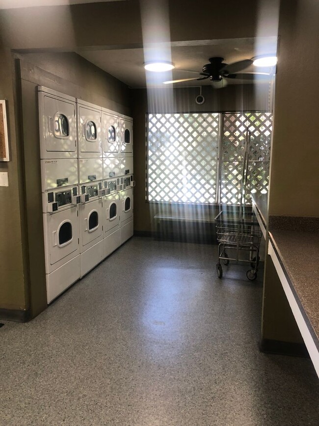 Building Photo - Rancho Mission Villas, 1 Bedroom, 1 Bath, ...