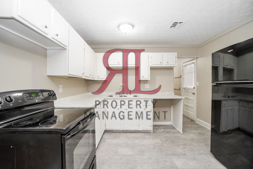 Building Photo - 1951 Riverdale Rd