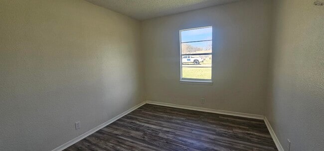 Building Photo - 1404 Deville St