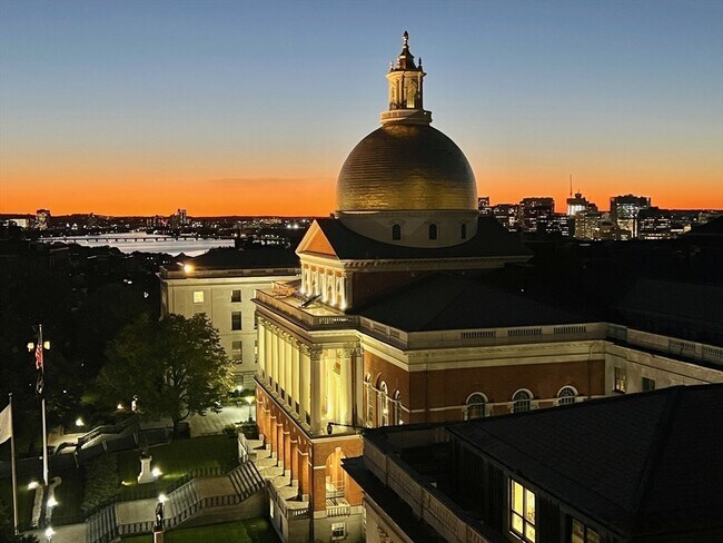 Building Photo - 21 Beacon St