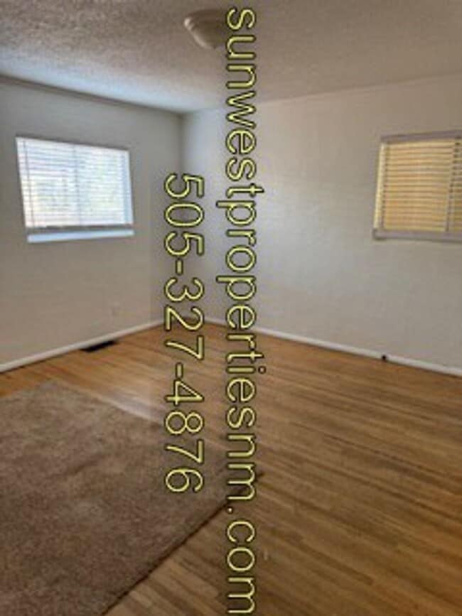 Building Photo - 3 Bedroom, 1 Bath House