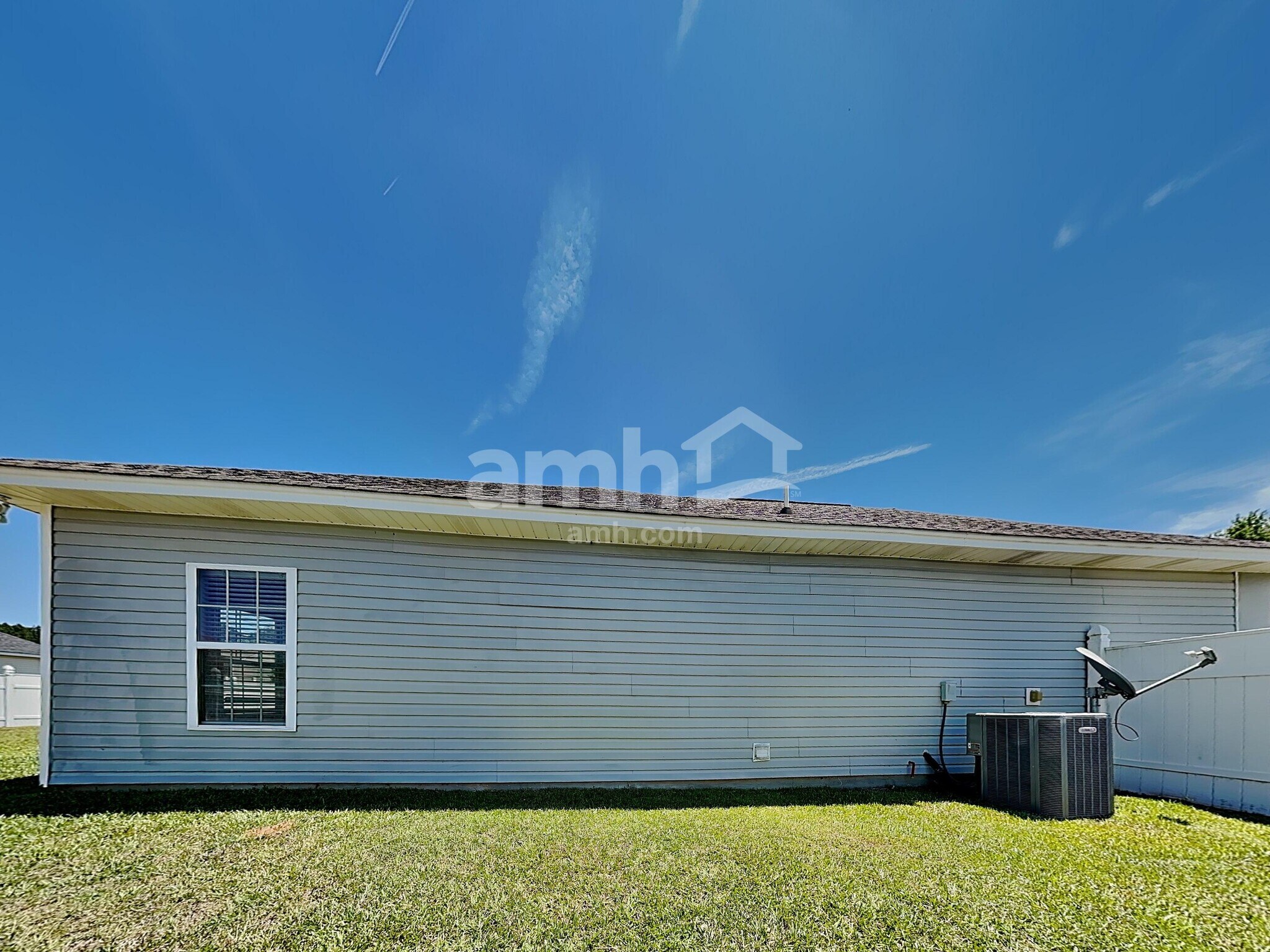 Building Photo - 525 Amsonia Cir