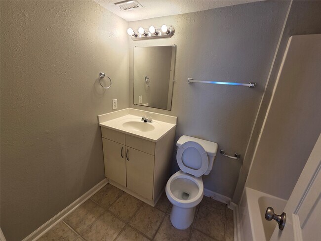 Building Photo - 217 Church St