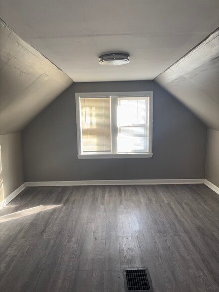 Building Photo - 1534 Orchid Ave