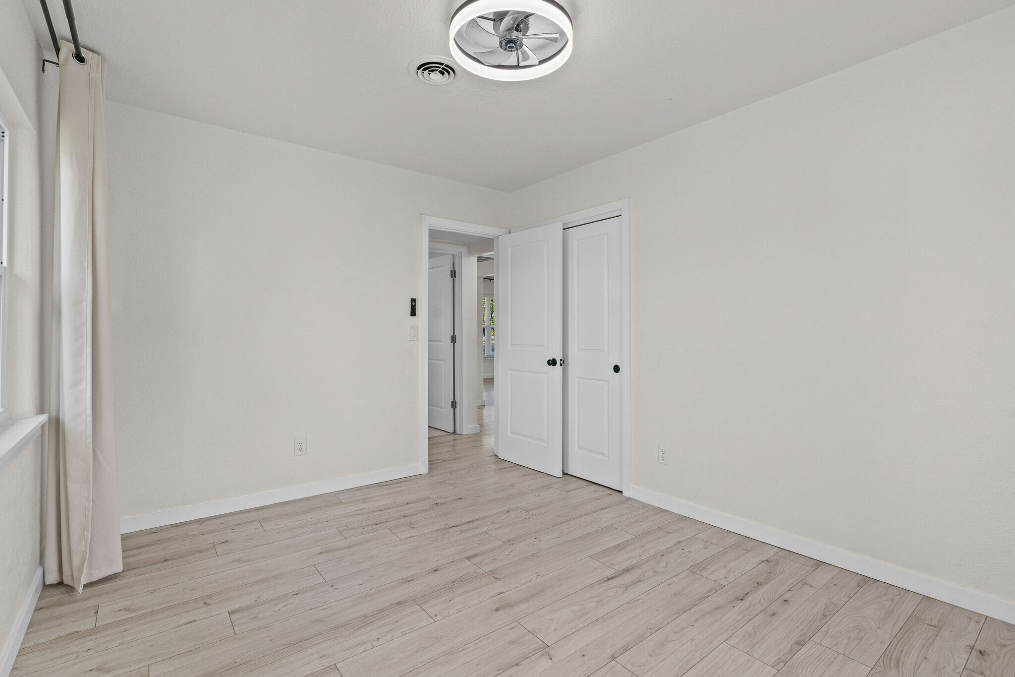 Building Photo - 1401 Drew St