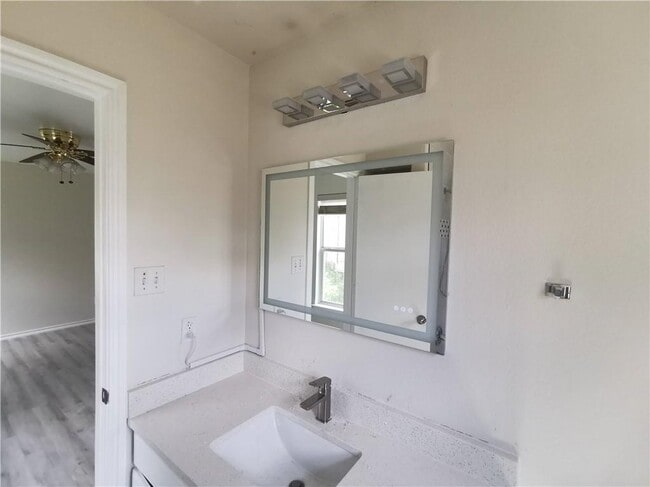 Building Photo - 3207 Barksdale Dr