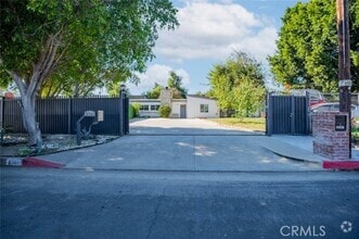 Building Photo - 8561 Orion Ave