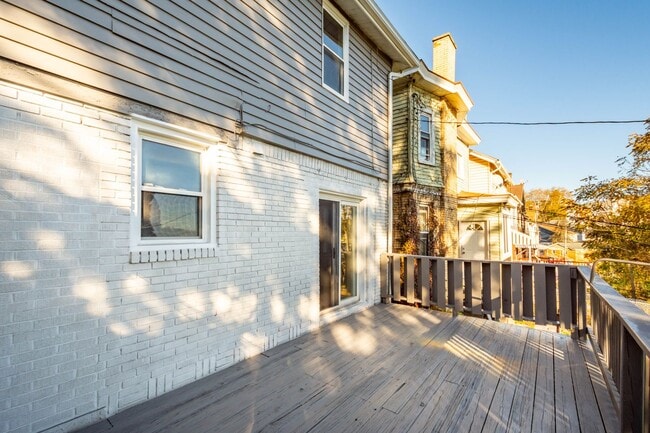 Building Photo - Stunning 3 bedroom home in Bon Air available September 1!
