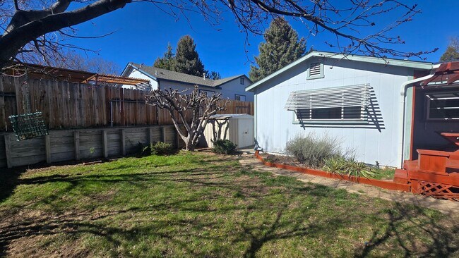 Building Photo - Newly Renovated NW Reno Home