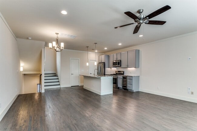 Building Photo - 4316 Hartford St