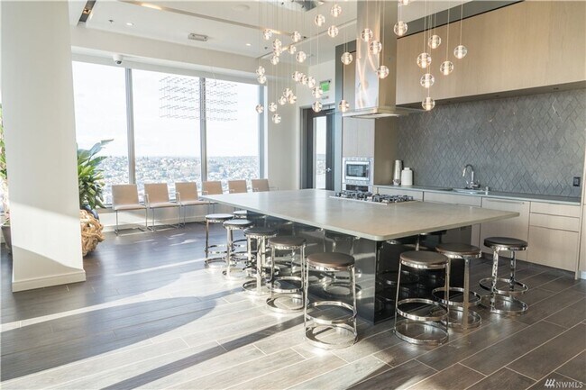 Building Photo - 1Bd/1Ba Seattle Condo