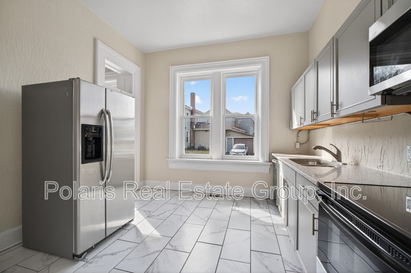 Building Photo - 404 N Lebanon St