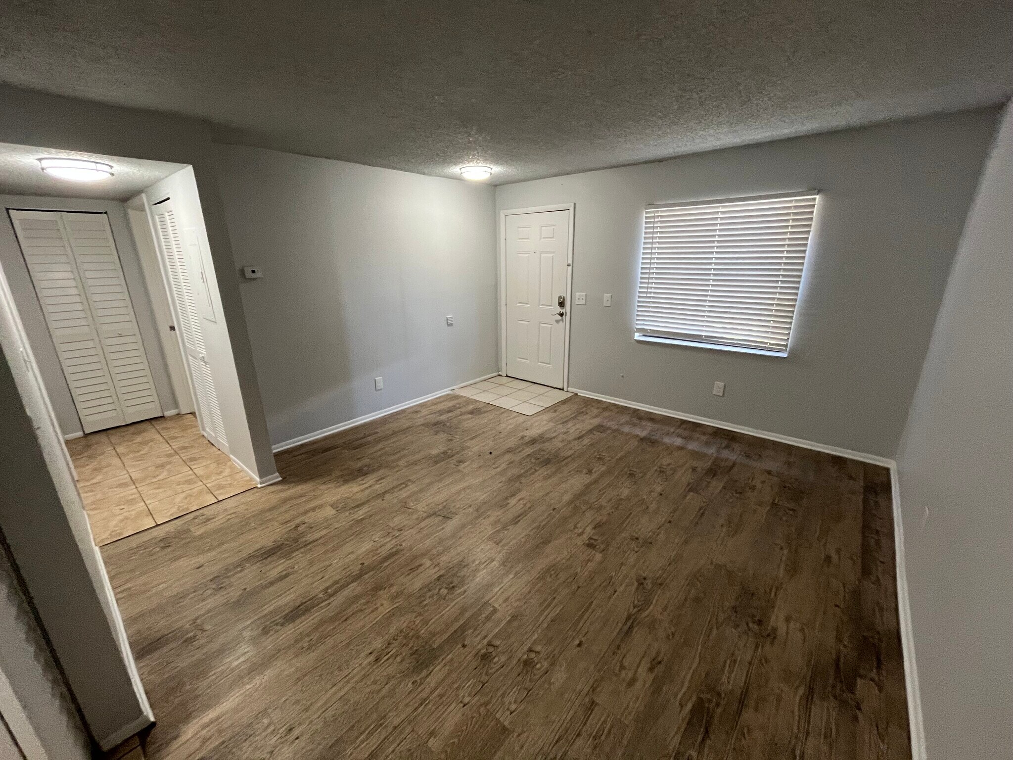 Building Photo - 6912 N 22nd St