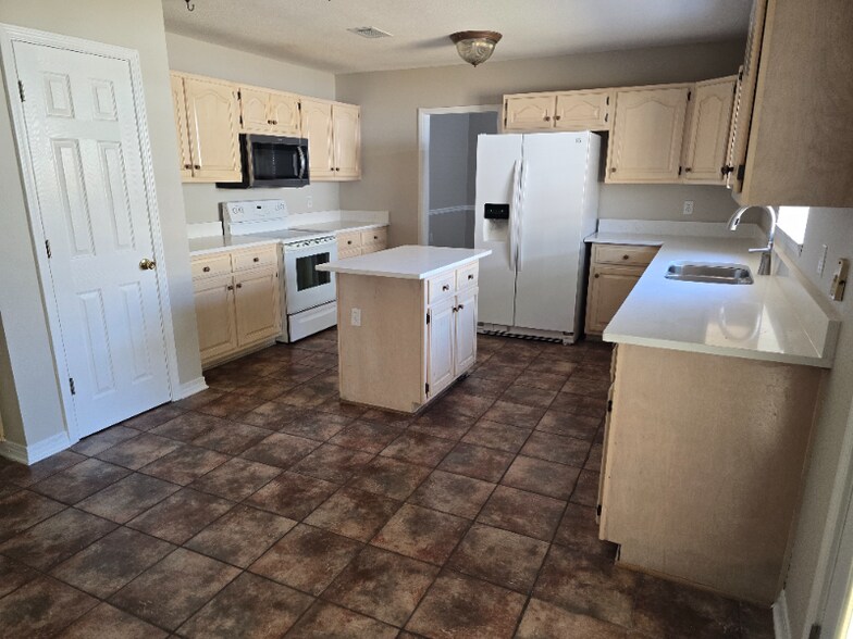 Building Photo - 2566 Barron Ct