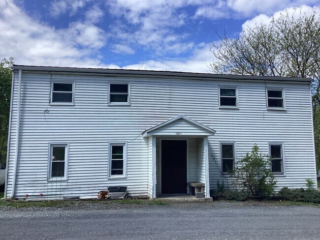 Building Photo - 15371 Church St