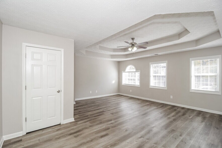 Building Photo - 2613 Windage Dr SW