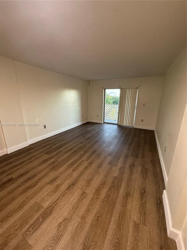 Building Photo - 1085 W 68th St