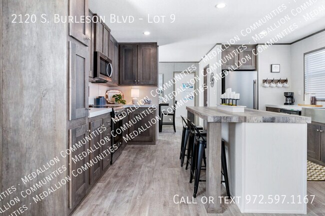Building Photo - 2120 S Burleson Blvd
