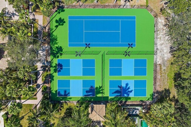 Building Photo - 2809 Amalei Dr