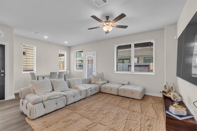 Building Photo - 3109 Boulder Rnch Dr