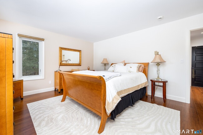 Building Photo - 9 Belshyre Ct