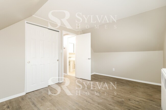 Building Photo - At Last, This Is What You Have Been Searching For!