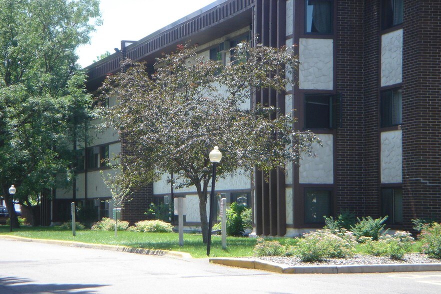 Pebble Creek North Apartments