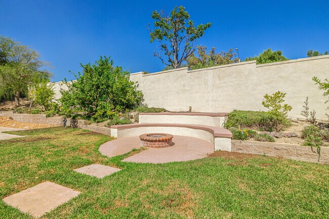 Building Photo - 25755 Hood Way