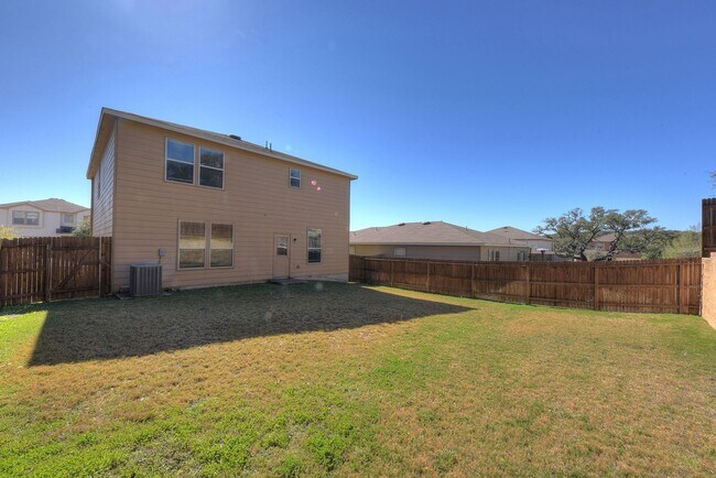 Building Photo - 4 Bedroom/3 Bath Ridge of Silverado Hills Subdivision