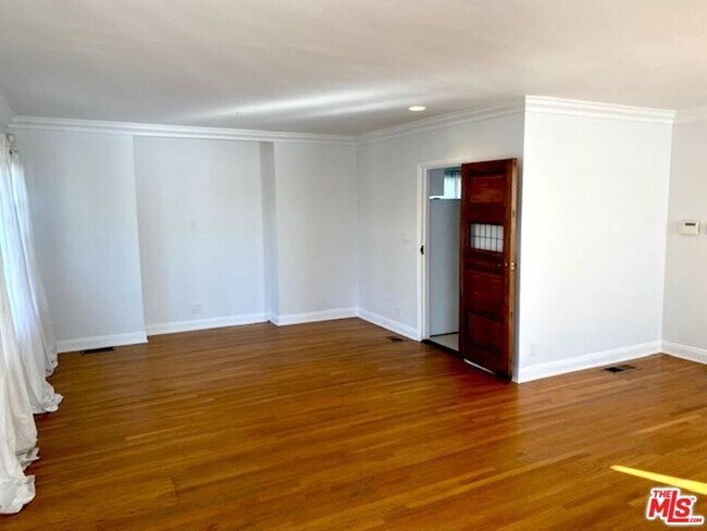 Building Photo - 1204 Hilldale Ave